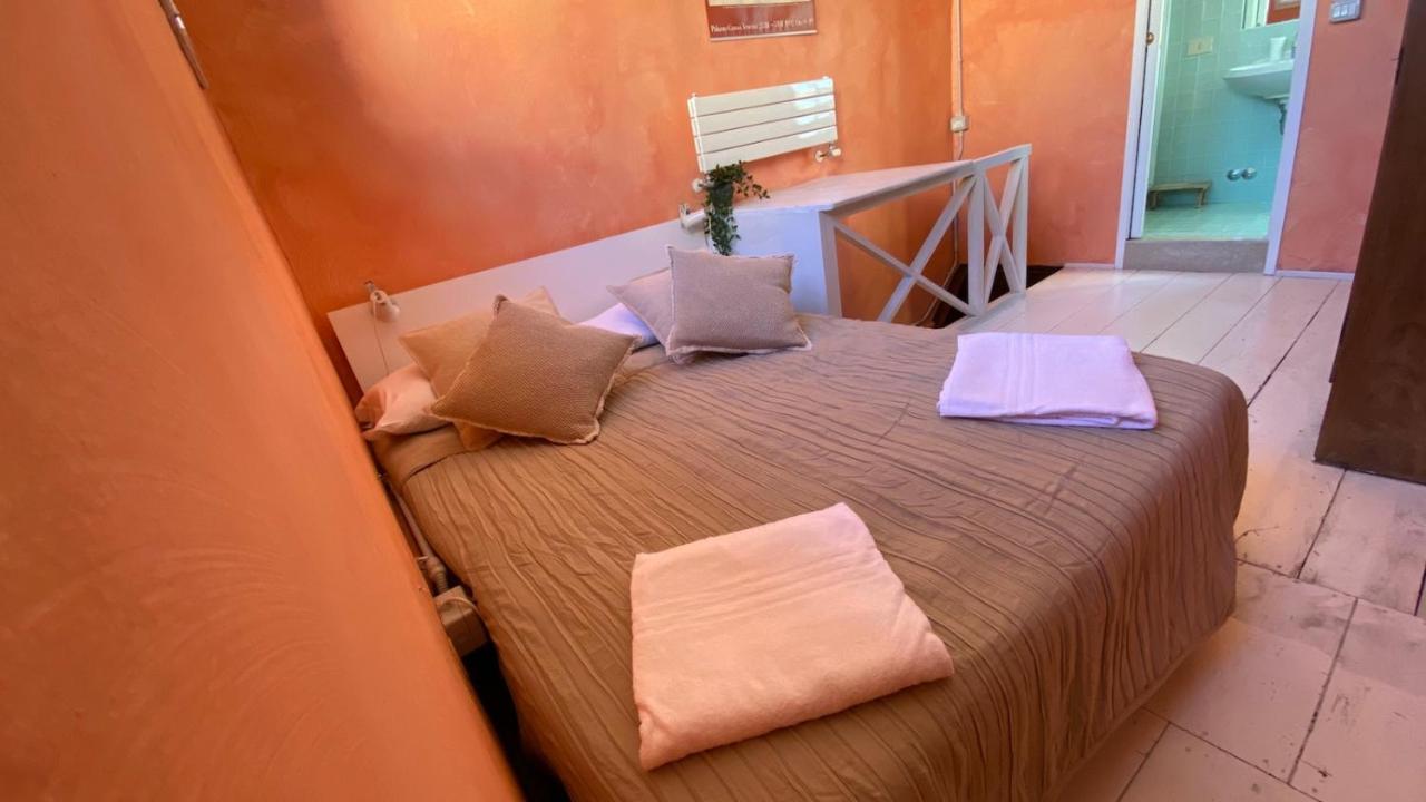 Ca' Romantica - Big Appartment At Accademia เวนิส ภายนอก รูปภาพ