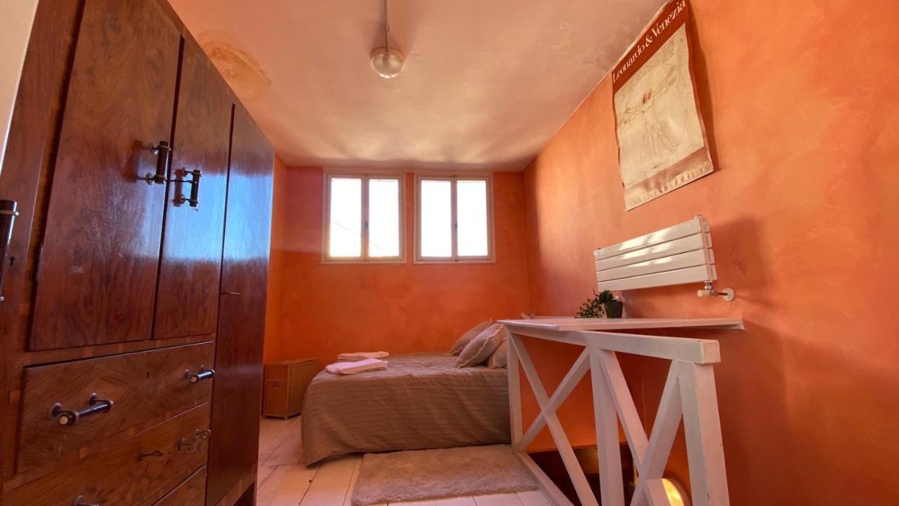 Ca' Romantica - Big Appartment At Accademia เวนิส ภายนอก รูปภาพ