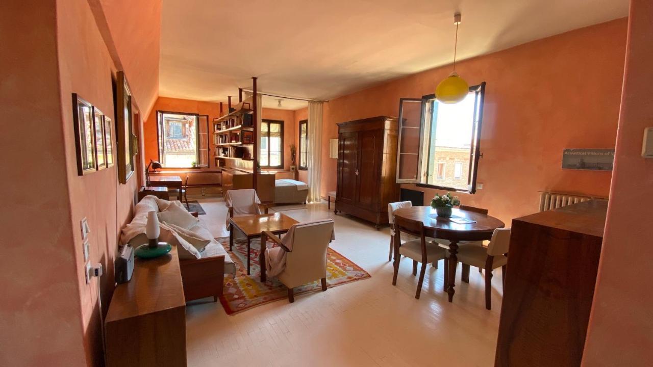 Ca' Romantica - Big Appartment At Accademia เวนิส ภายนอก รูปภาพ